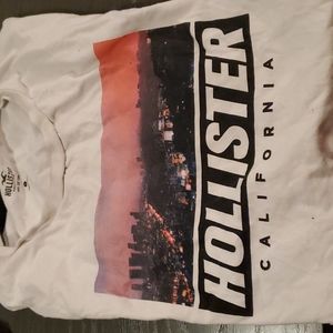 Hollister large graphic t